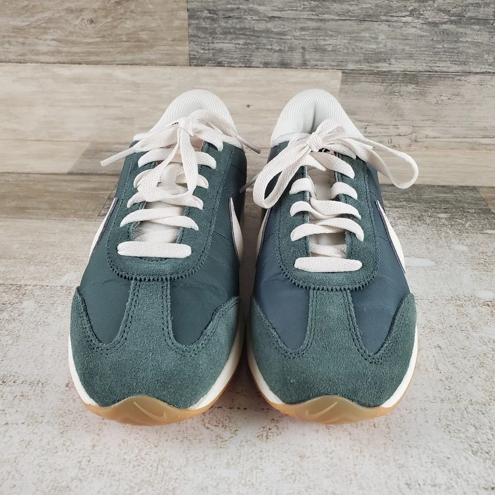 Nike Pacific Womens Shoes Sz 8 Running Green Ivory Gum Suede Lace Up Sneakers